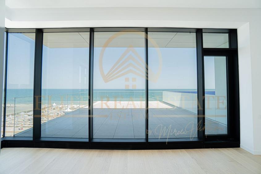 STATIUNEA MAMAIA - Vânzare apartament cu 4 camere, 4 bai cu vedere la mare.