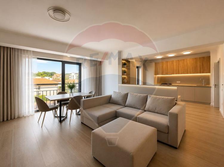 Apartament cu 3 camere de închiriat în zona Lux Dacia Constanta