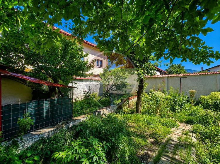 Casă individuala cu vedere catre muntii Postavaru - 26