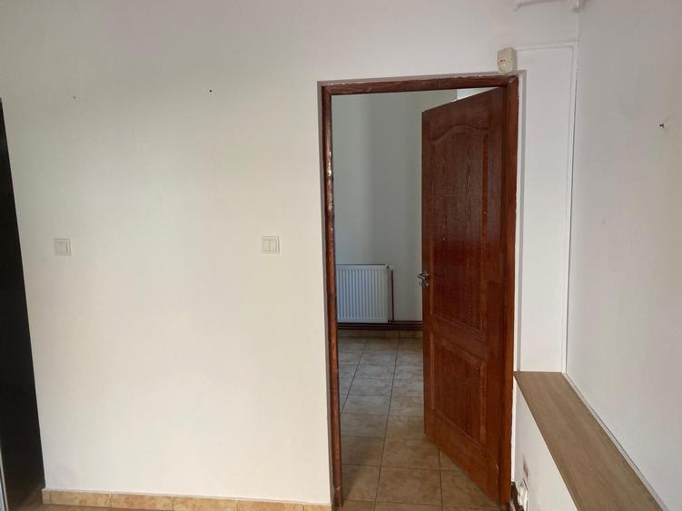 Inchiriere spatiu pentru birouri, Salon - Frizerie, etc., Craiovei