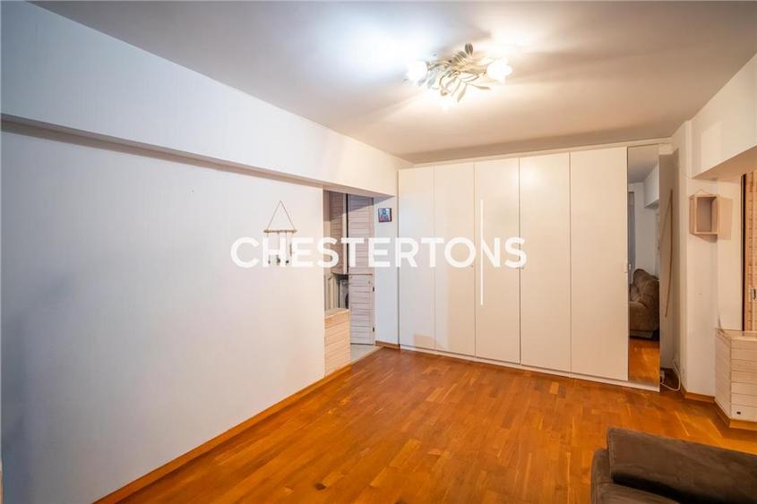 Apartament 3 camere cu centrala proprie si 2 bai, Calea 13 septembrie, de inchir