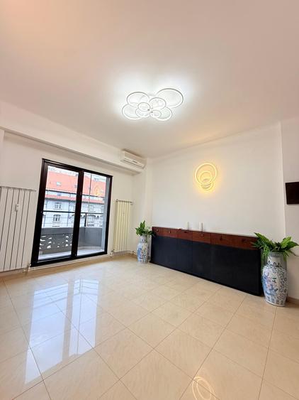 Apartament 4 camere Bloc Wilson