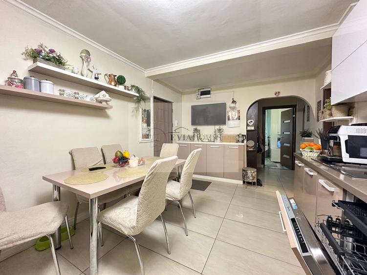 3 camere/2 bai/2 balcoane/boxa/ Lacul Roșu/ Marasti