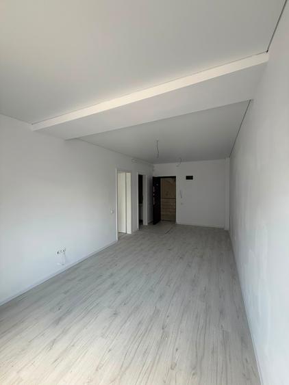 Garsonieră decomandată, compartimentare eficientă, balcon– Etaj 1/6- Comision 0