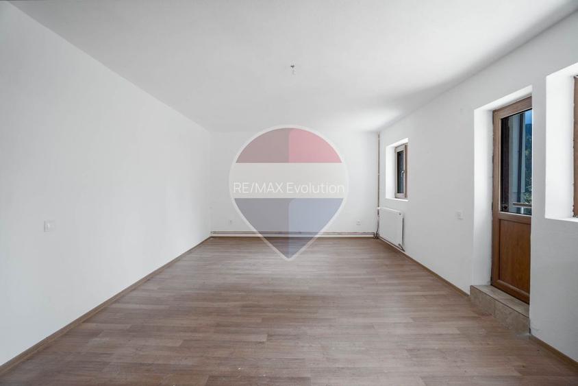 Oportunitate de investiție în Predeal | 2 apartamente 250MP UTILI | - 10