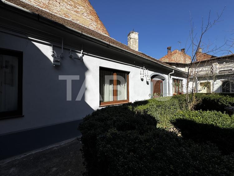 Spatiu de inchiriat zona pietonala 133 mpu 5 camere Centrul Istoric