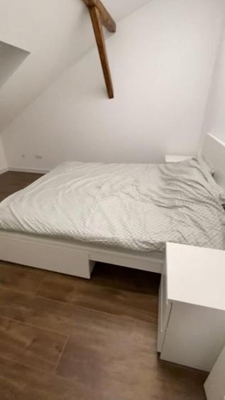 Casa de vanzare, formata din 2 apartamente, P-ta Abator