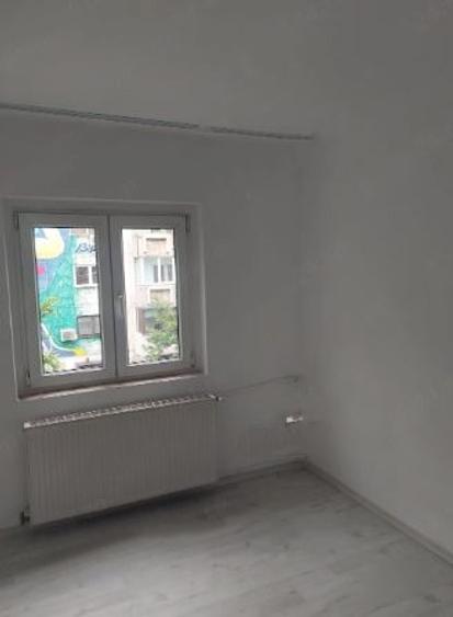 Apartament 3 Camere,Tineretului,Parc,et.2/4,DECOMANDAT,Amenajat,2 bai,nemobilat