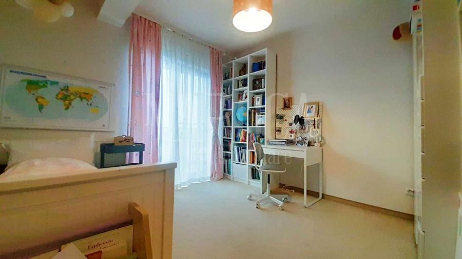 Casa 5 camere de vanzare in Floresti