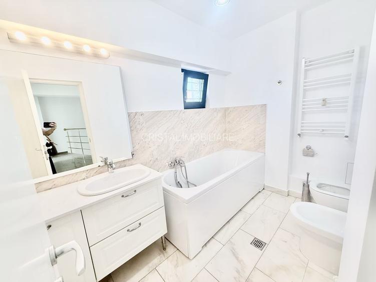 Închiriere Duplex lux 4 camere Unirii, 127mp, terasǎ, vedere Casa Poporului - 3