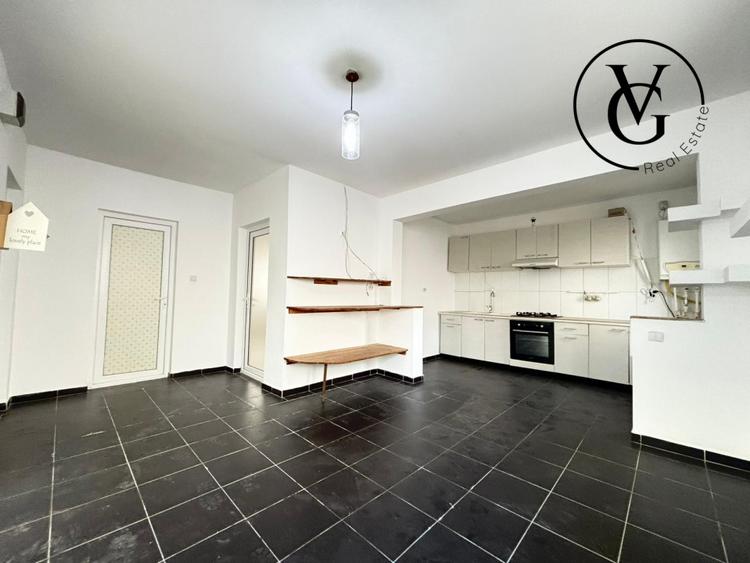 Casa la sol, 3 camere - 160 mp - Navodari
