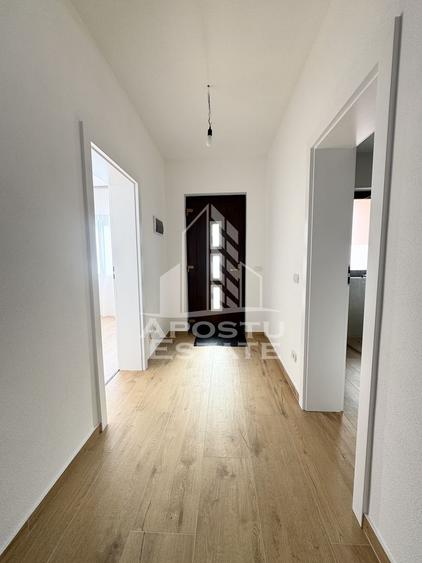 Duplex cu 5 camere si 3 bai, 300mp teren complet finisat in Giroc.