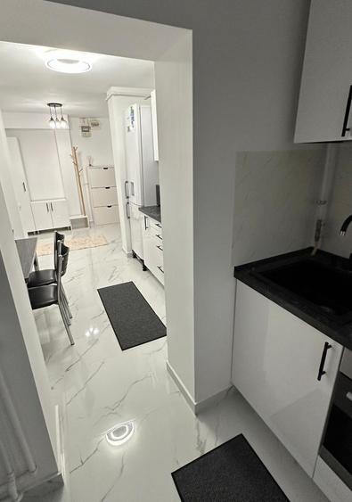 TOMIS III 2 CAMERE RECENT RENOVAT 500 EURO TERMEN LUNG