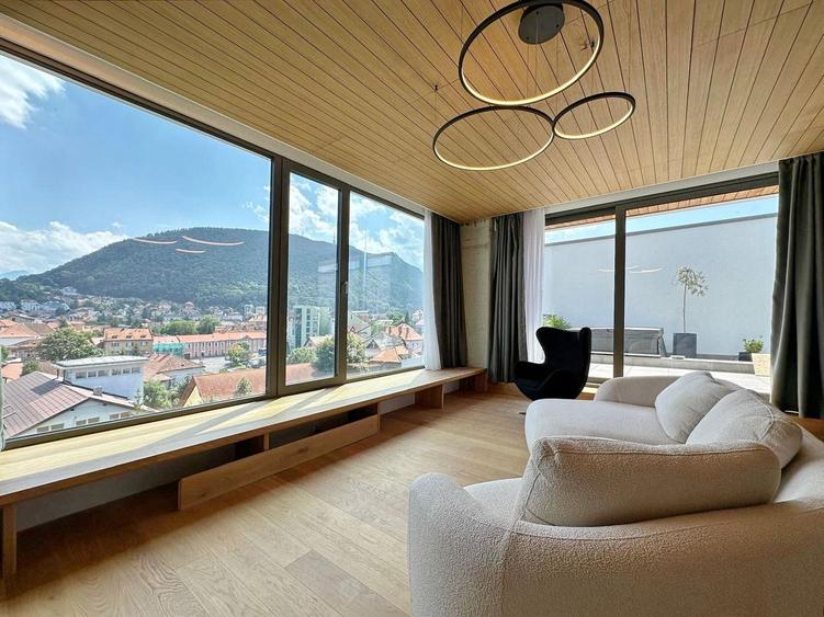Penthouse de închiriat – Centru Brașov, vedere directă spre Tâmpa