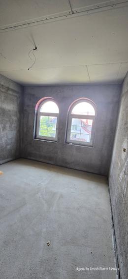 Casa noua cu etaj, zona Rediu