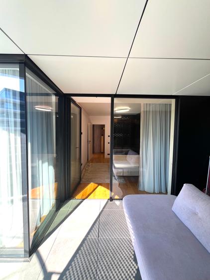 "Yachting" Lifestyle in the Heart of the Capital: Luxury Furnished 2-Rooms