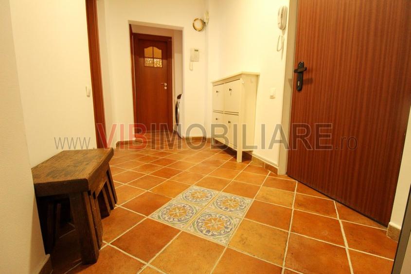 Decebal-Alba Iulia-complet renovat/mobilat-loc de parcare