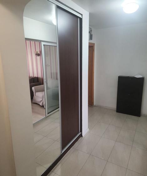 Apartament 3 camere | Favorit | Etaj 8/10 | Complet mobilat | 50m de metrou