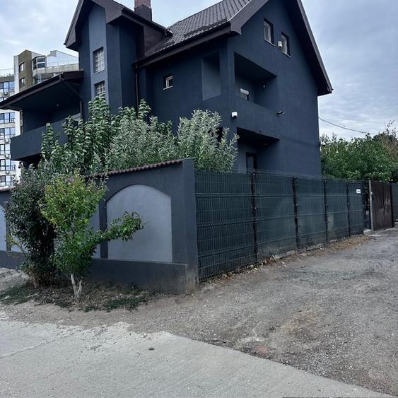 Vanzare casa individuala =Subsol+parter+1 E+ Pod (mansarda) ,