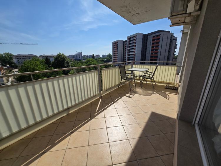 Apartament cu terasa spatioasa