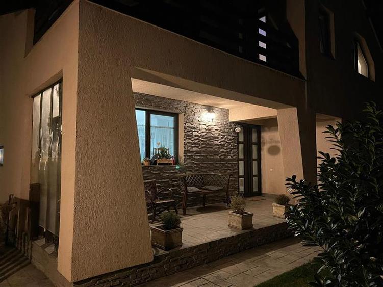 EXCLUSIVITATE, Casa 5 camere, 650 mp Teren, Carpinis-Tarlungeni, Brasov