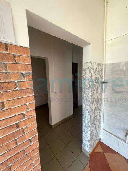 Spatiu comercial cu vitrina 80 mp de inchiriat, Piata Bucuresti, Oradea, Bihor