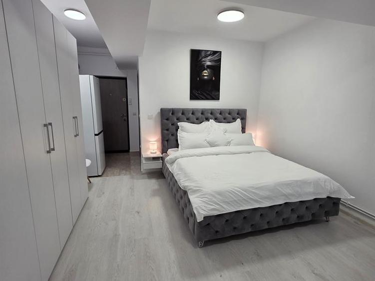 Vând garsonieră complet mobilată și utilată zona Cornitoiu