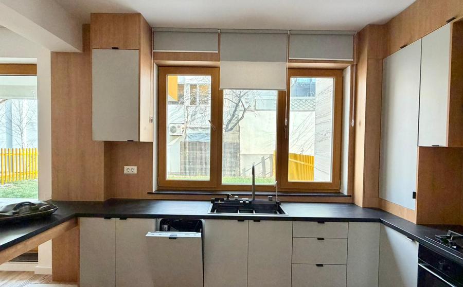 Apartament premium cu 3 camere și curte proprie spectaculoasă de 64 mp