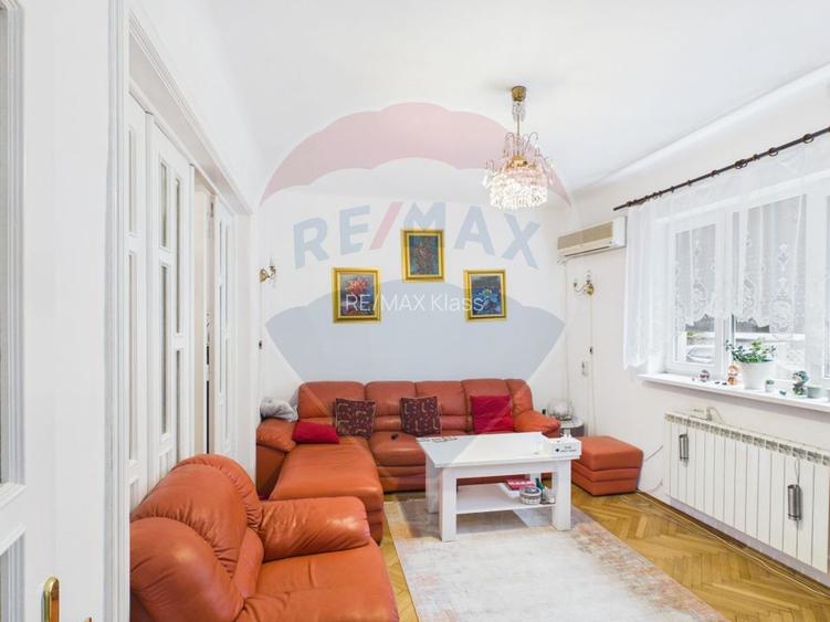 Vila generoasa cu 5 camere si curte, de vanzare in zona 13 Septembrie - 3