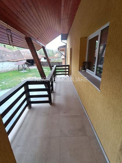 Casa cu 3 camere, 150 mpu, mobilata, utilata, garaj, curte, Ampoita - 9