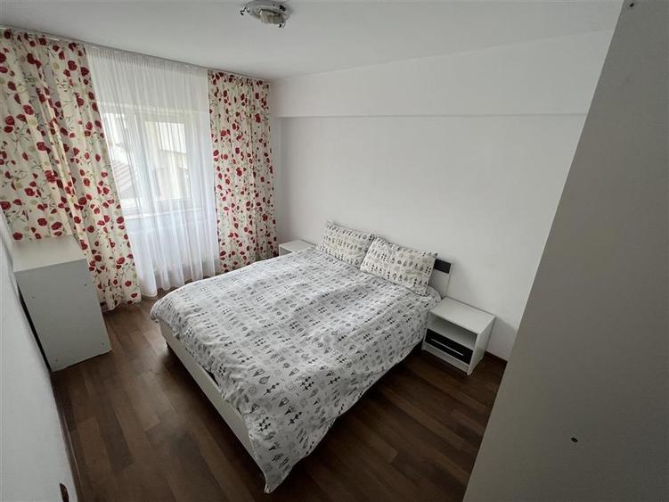 Ap 2 cam,etaj 1, renovat, centrala termica, ultracentral - Teatru