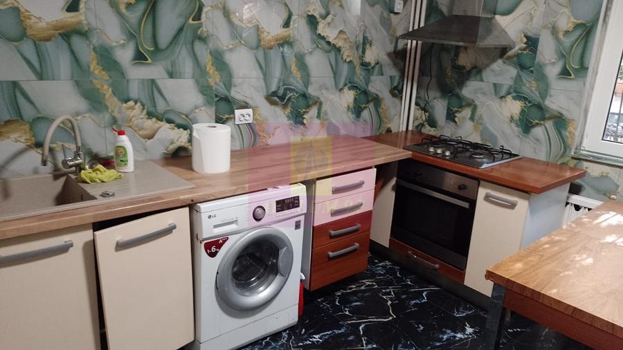 Vanzare apartament 4 camere -Vitanul Nou