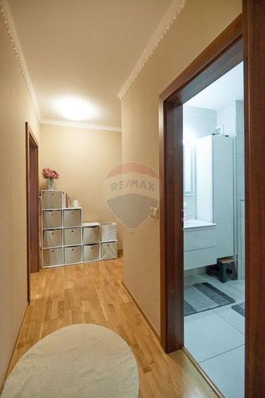 De vânzare apartament cu 3 camere, 2 bai, garaj Andrei Muresanu Sud