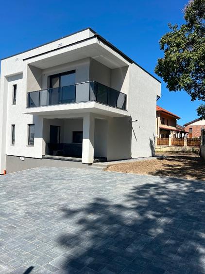 Duplex deosebit in Dezmir, lângă pădure