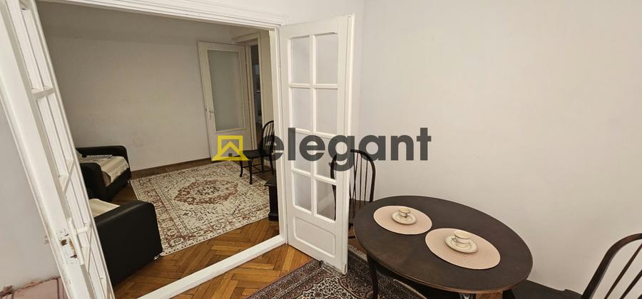 2 camere transformate in 3, Ultracentral-Primarie