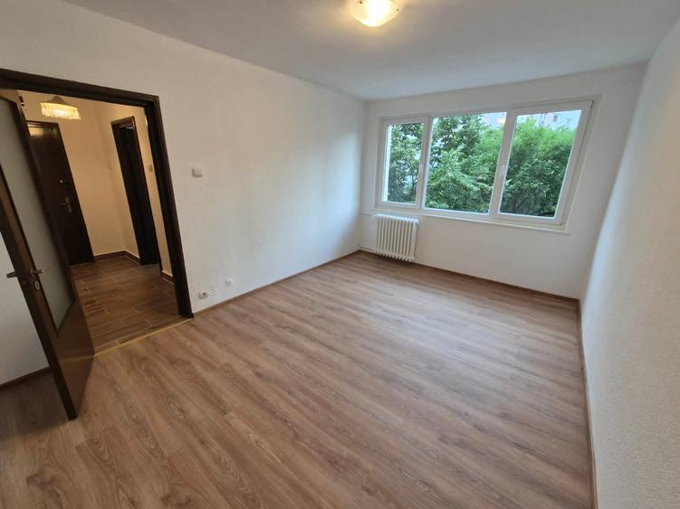 Colentina vanzare ap 3 camere Sectia 7 - Ion Berindei