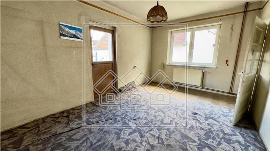 Casa de vanzare in Sibiu - curte individuala zona Turnisor