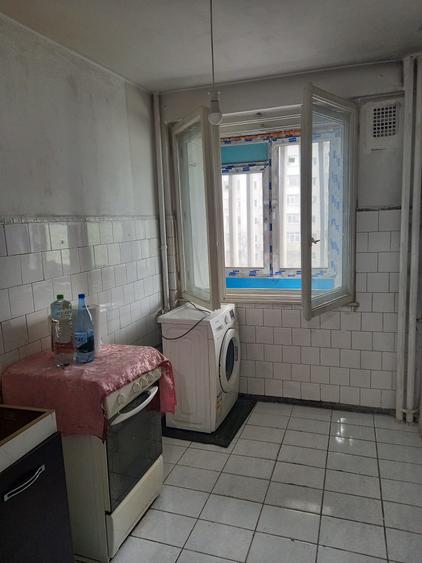 Ștefan cel Mare Metrou, Dinamo, 55mp, semidec .necesită renovare Cash