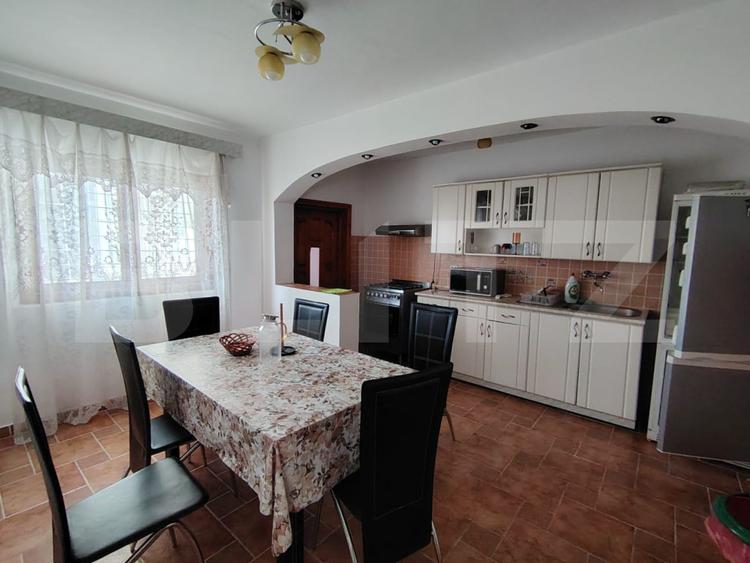Casa 5 camere, 214 mp, cartierul Brestei