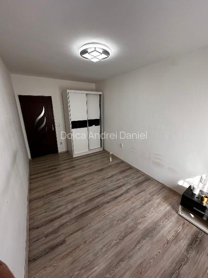 Apartament 3 camere in zona Fortuna-Vlaicu  - 2