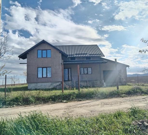 Casă de vânzare în Zona Târgu Neamț