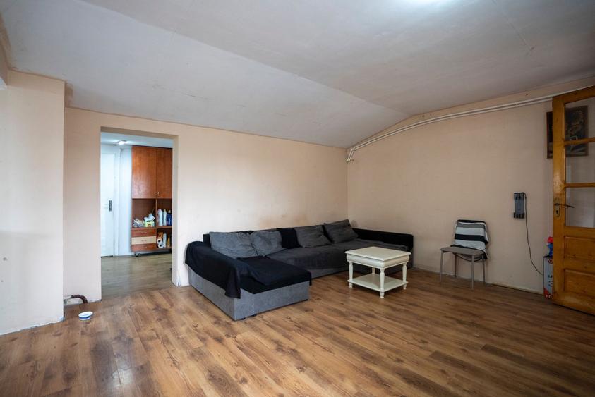 Casa 5 camere in Rogerius, la bulevard, cu acces auto