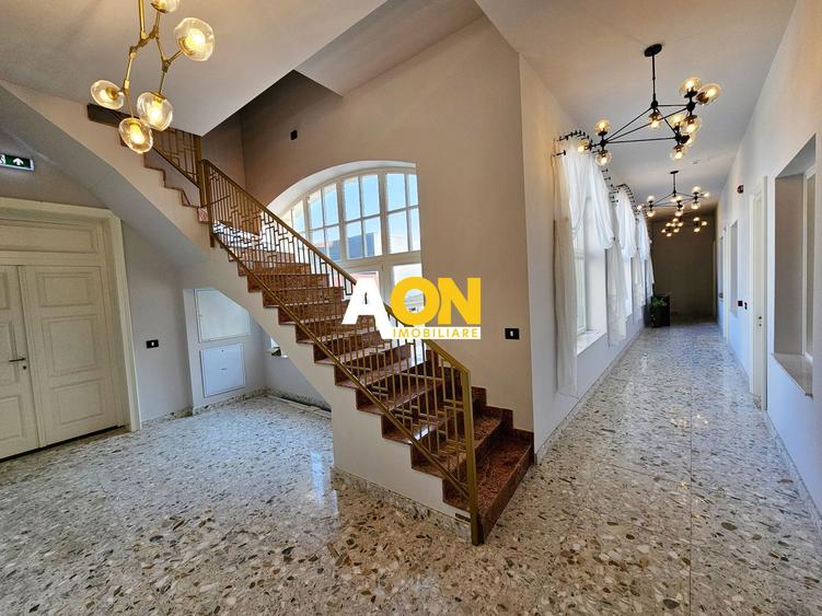 Clădire istorică ultracentrală, PUB + 13 birouri, S+P+M, renovată 2024