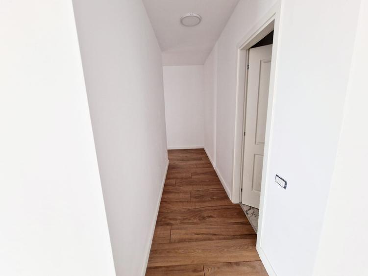 Penthouse cu 4 camere, 416mp inclus terasa , la 200 m de rond Pipera