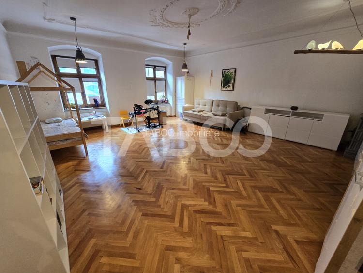 Apartament decomandat de vanzare cu pivnita in Centrul Istoric Sibiu - 2