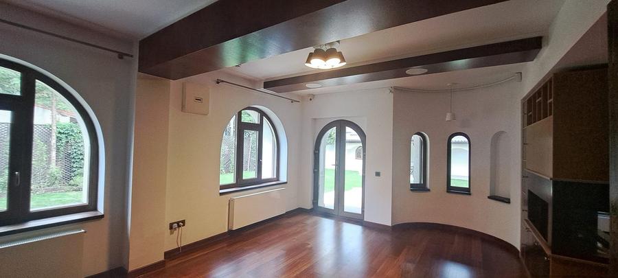VILA REMARCABILA CU GRADINA IN ZONA UNIRII