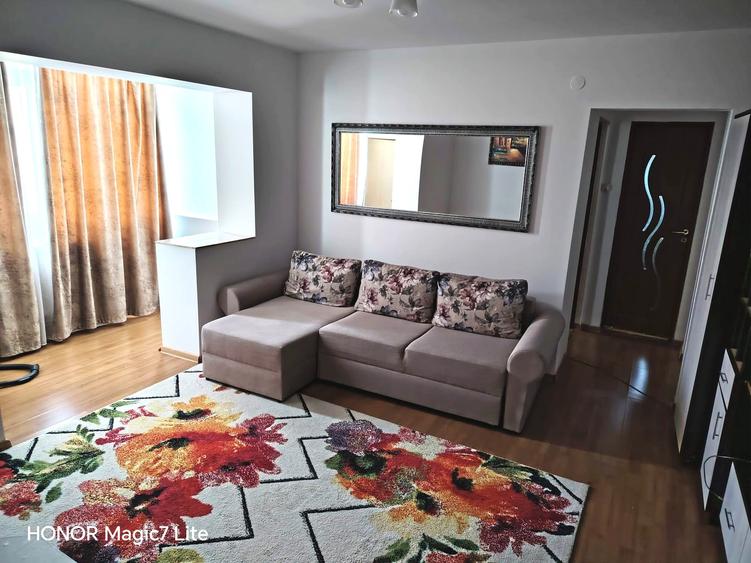 Apartament 2 camere zona strazii Sf Vineri 48mp mobilat utilat 64.000eur neg