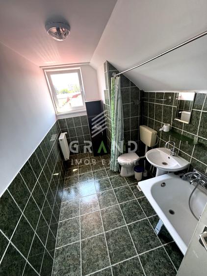 Casa 4 camere | 4 bai | 2 bucatarii | GARAJ | zona Semicentrala/Paris