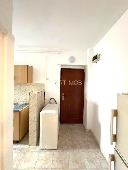 Garsoniera 25mp zona Meteo finisata 29.900eur neg - 3