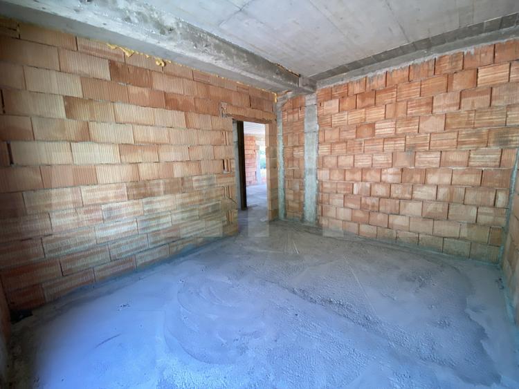 Casa familiala 3 camere, 500 mp teren, la poalele Mesesului in Zalau